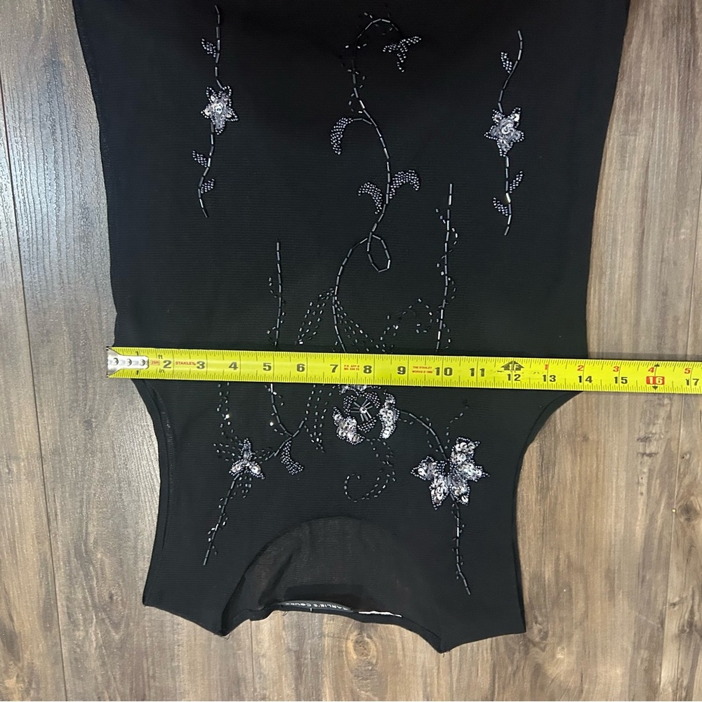 Black Beaded Floral Sleeveless Top - Picture 5 of 5